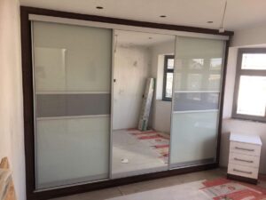 What are Sliding Wardrobes?