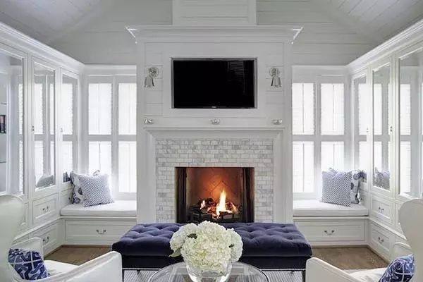 White wall for the win with fireplace