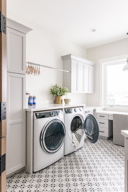 Essential tips for laundry room design 