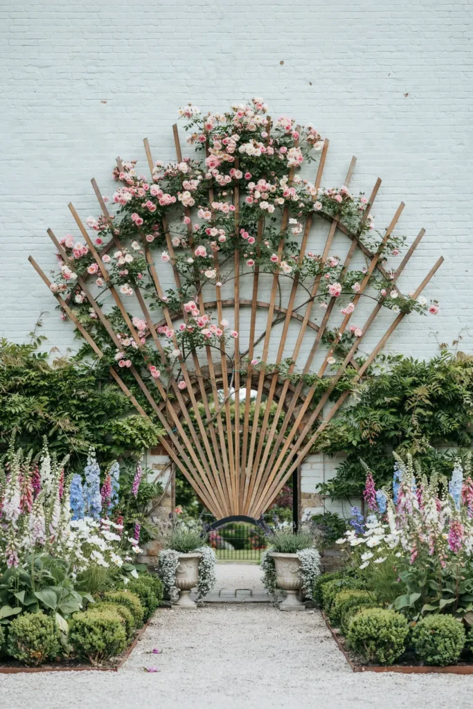 Fan-Shaped Trellis