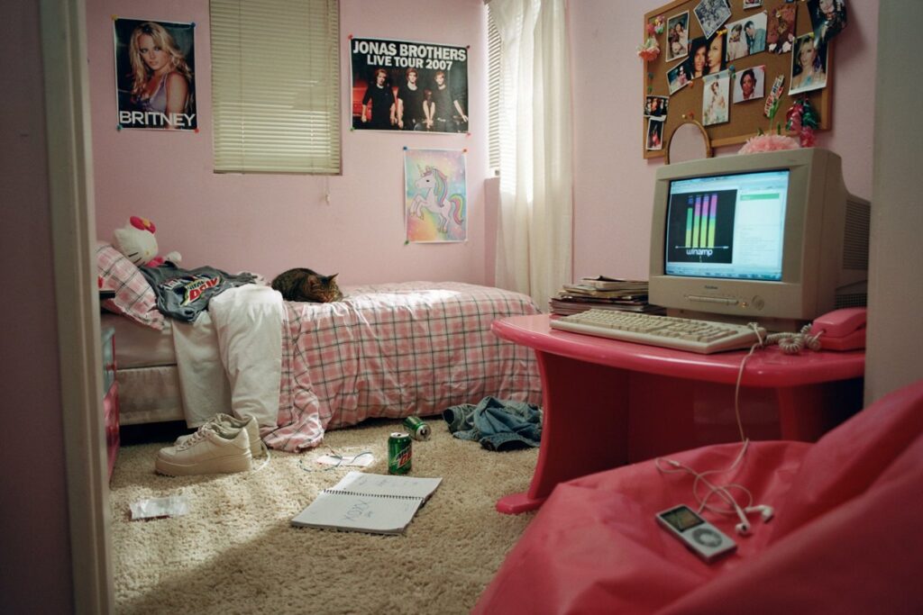 2000s Teen Bedroom